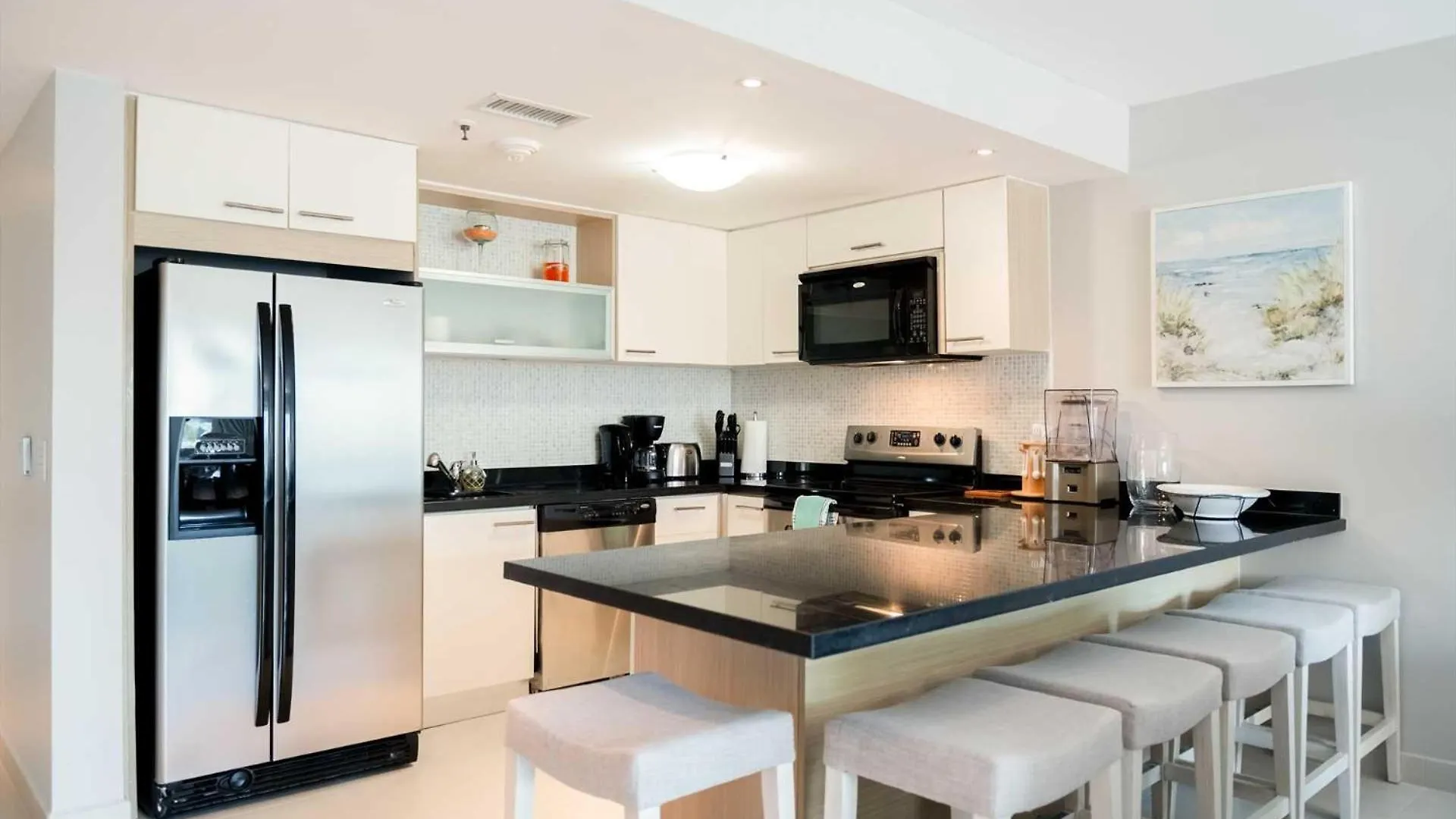 Beachfront - Garden Delight 2Br Condo - E125-2 パームビーチ 別荘