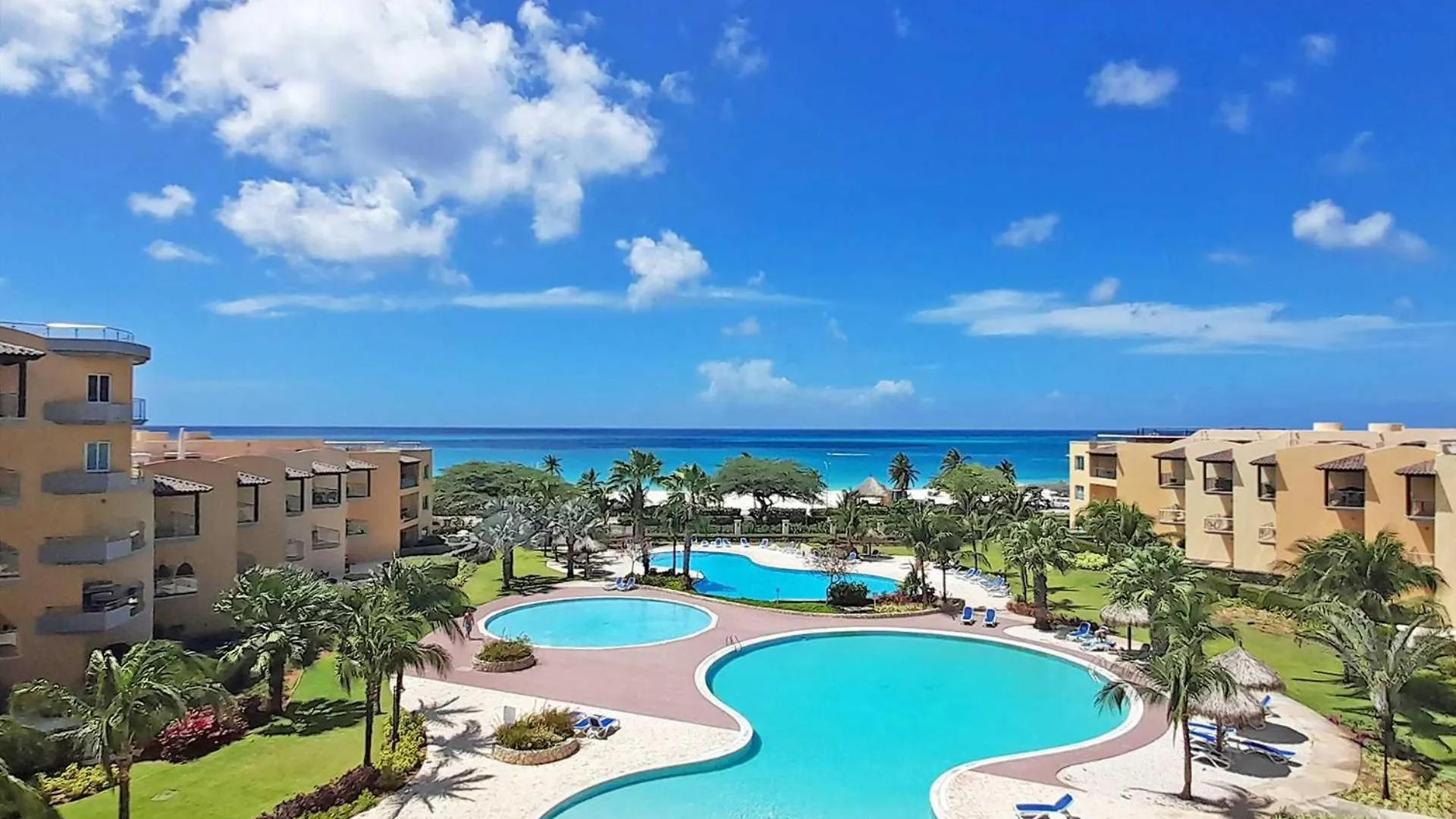 Beachfront - Garden Delight 2Br Condo - E125-2 パームビーチ