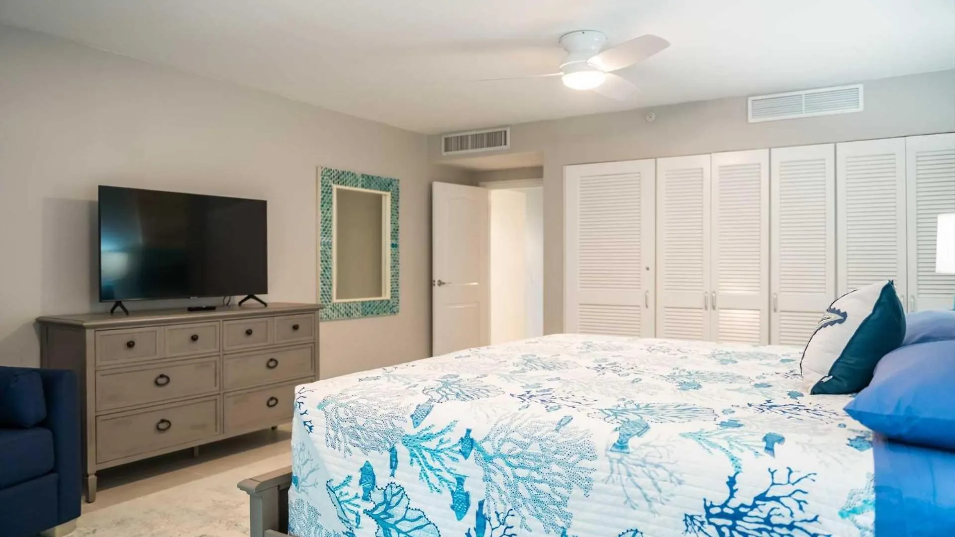 Beachfront - Garden Delight 2Br Condo - E125-2 棕榈滩 0*,  阿鲁巴岛
